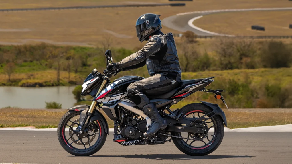 Linha Bajaj no Brasil 2026